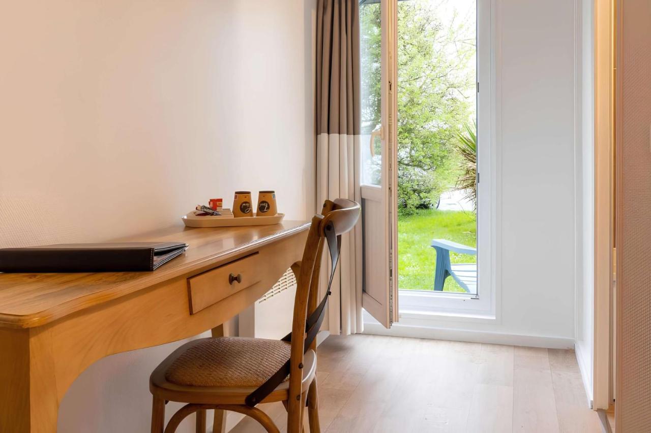 Sure Hotel By Best Western Plaisir Exteriör bild